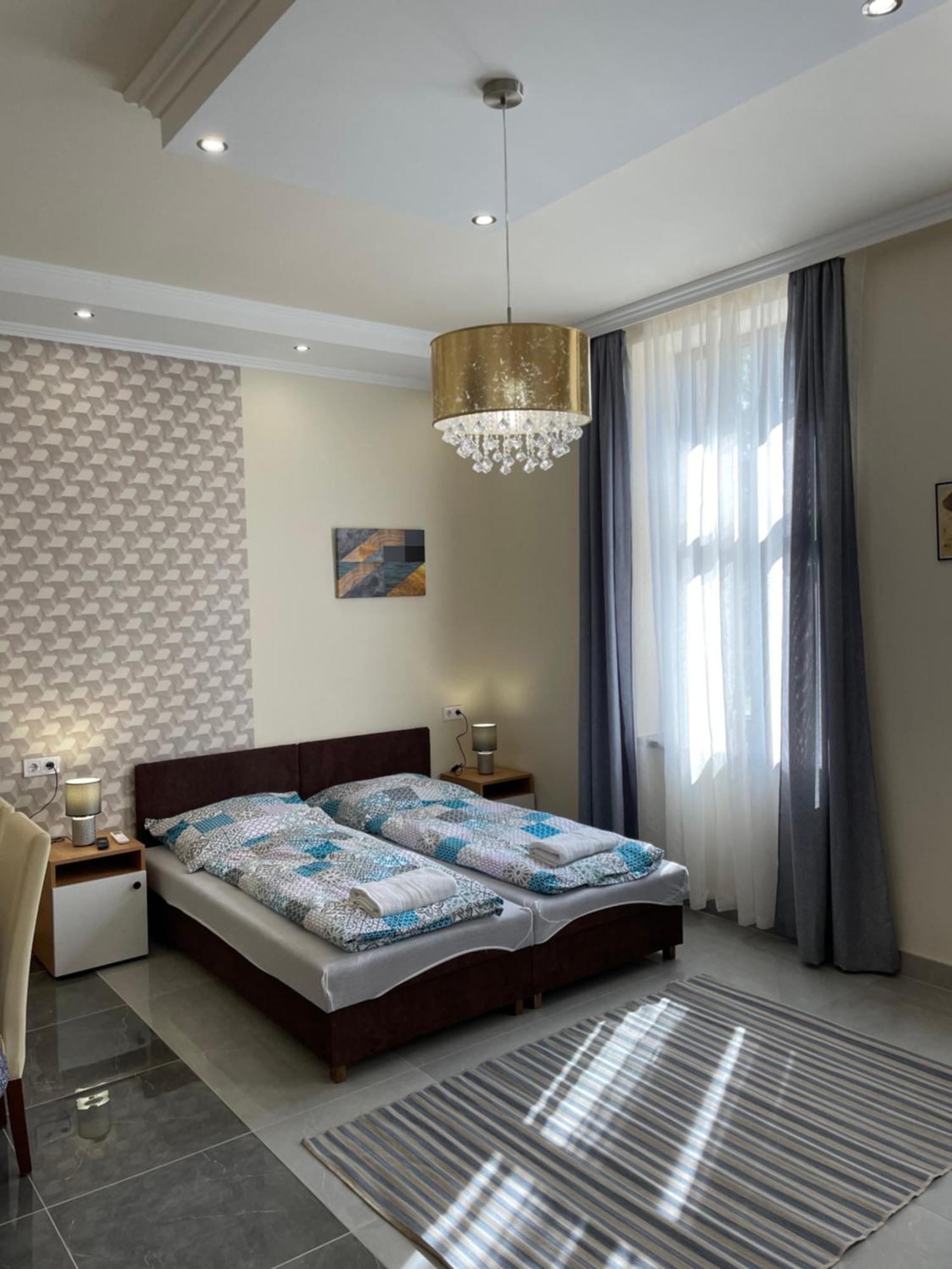 Kovacs Apartmanhaz Kiskunhalas Δωμάτιο φωτογραφία