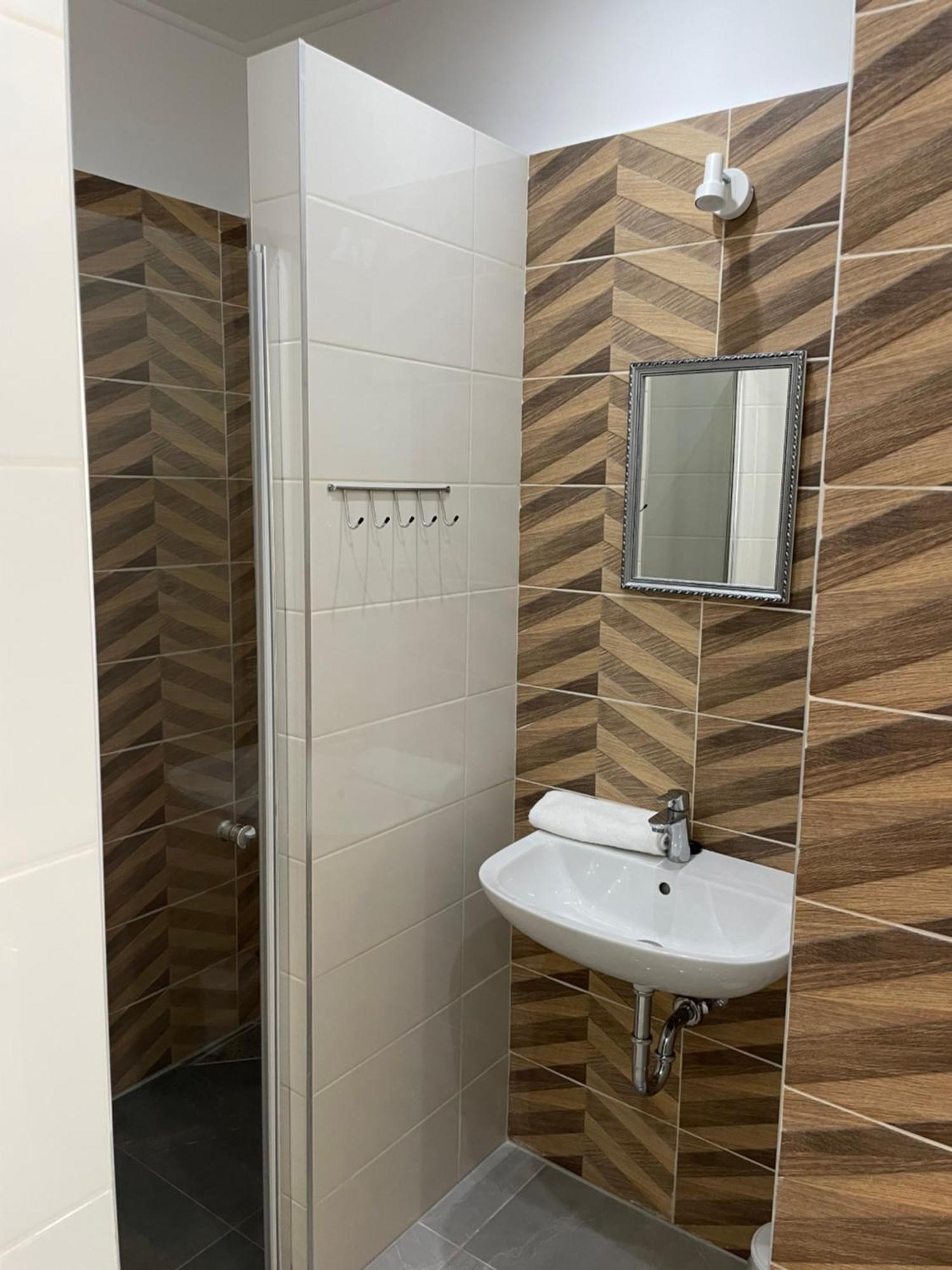 Kovacs Apartmanhaz Kiskunhalas Δωμάτιο φωτογραφία